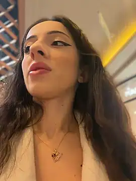 Snapshot of Hottiem4 chatting on March 25, 2026, 12:33 pm Hottiem4 online show from March 25, 2026, 12:33 pm