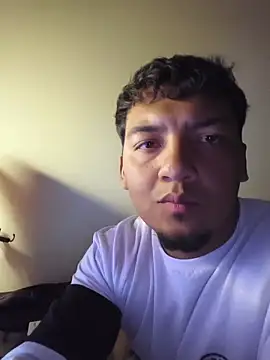 Itsdavidxxx online show from April 28, 2026, 4:28 am