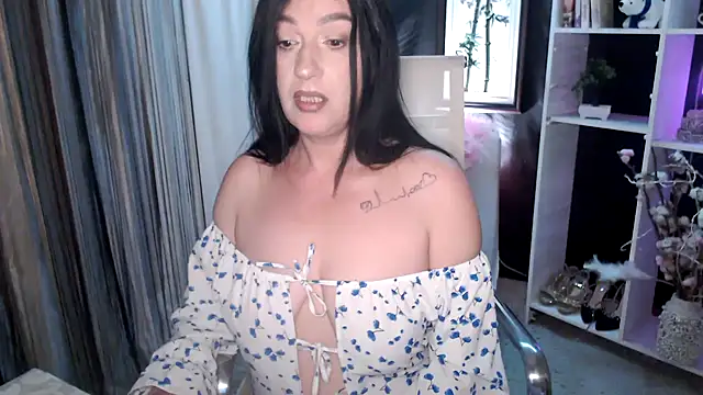 Snapshot of DreamLove2020 chatting on April 21, 2026, 10:45 pm DreamLove2020 online show from April 21, 2026, 10:45 pm