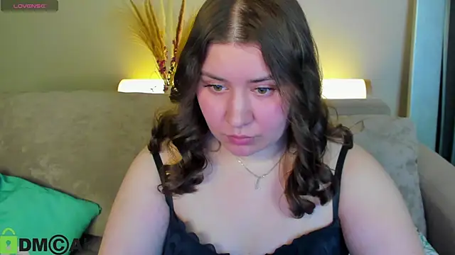 Maya Raay online show from April 10, 2026, 1:11 am