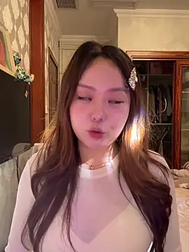 thelittlexx online show from April 2, 2026, 10:35 am
