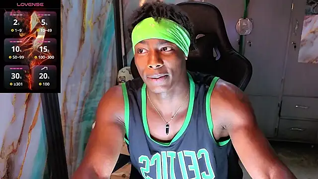 Snapshot of maxmuscle10 chatting on March 25, 2026, 2:34 pm maxmuscle10 online show from March 25, 2026, 2:34 pm