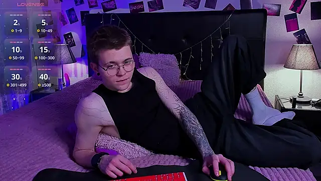 Thomas Norton online show from May 16, 2026, 9:13 pm