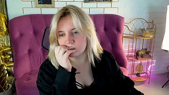 KathyBriggs online show from April 25, 2026, 5:10 am