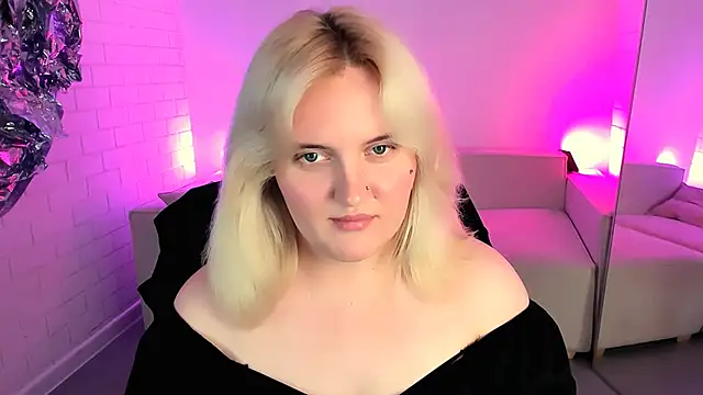 Snapshot of KathyBriggs chatting on June 18, 2026, 9:36 am KathyBriggs online show from June 18, 2026, 9:36 am