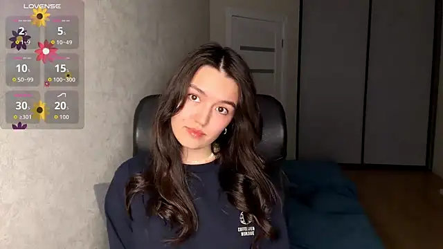 lilysolar online show from March 31, 2026, 4:18 pm