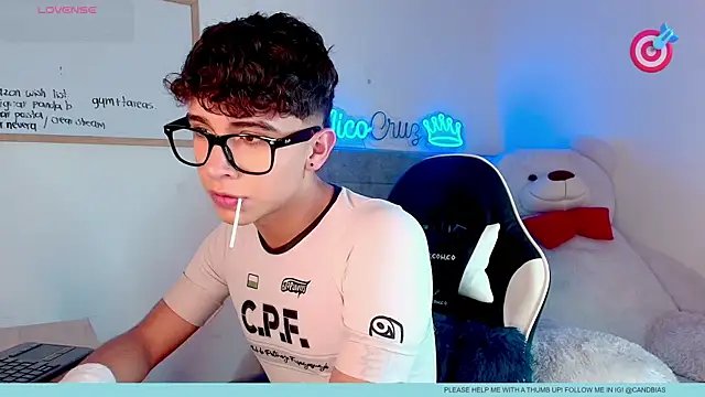 Snapshot of niico_prince chatting on March 28, 2026, 8:19 pm niico prince online show from March 28, 2026, 8:19 pm