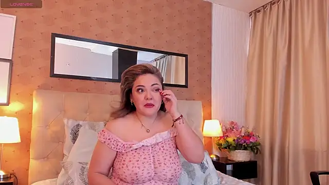 Natashablade   online show from April 7, 2026, 11:54 am