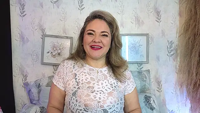 Natashablade   online show from May 13, 2026, 11:40 am