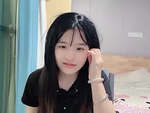 yuaoyuao online show from April 7, 2026, 6:03 am