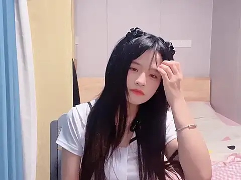 yuaoyuao online show from April 8, 2026, 5:40 am