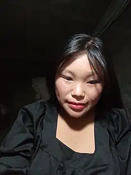 Snow-queen online show from May 18, 2026, 1:39 pm
