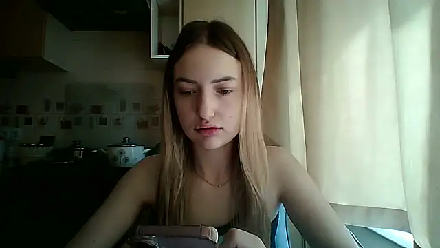 KariLindsey online show from April 17, 2026, 9:12 am