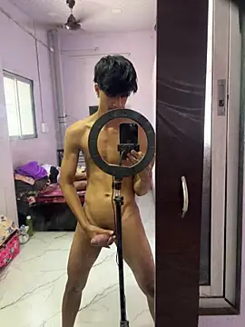 Snapshot of adihaveabigdick chatting on April 10, 2026, 6:29 am adihaveabigdick online show from April 10, 2026, 6:29 am