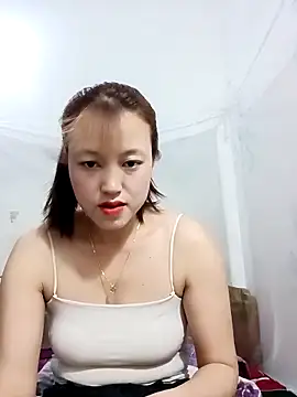 Snapshot of -Bitilu- chatting on April 17, 2026, 1:36 pm -Bitilu- online show from April 17, 2026, 1:36 pm