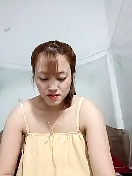 Snapshot of -Bitilu- chatting on April 28, 2026, 2:27 am -Bitilu- online show from April 28, 2026, 2:27 am
