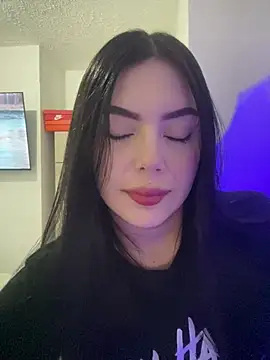 Snapshot of Cami_olarte chatting on June 2, 2026, 5:42 am Cami olarte online show from June 2, 2026, 5:42 am