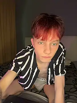 Snapshot of erikabrowncute chatting on July 17, 2026, 12:50 am erikabrowncute online show from July 17, 2026, 12:50 am