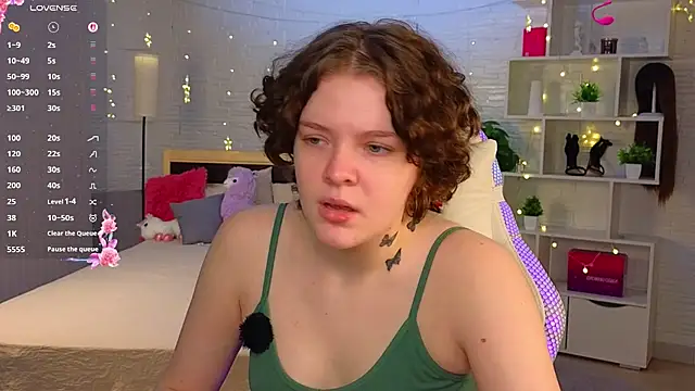 Snapshot of Amely_Muerte chatting on May 2, 2026, 3:44 am Amely Muerte online show from May 2, 2026, 3:44 am