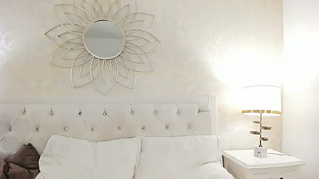 Snapshot of Julietta___ chatting on April 29, 2026, 5:30 pm Julietta online show from April 29, 2026, 5:30 pm