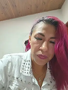 Snapshot of tatianabelli chatting on July 14, 2026, 2:05 am tatianabelli online show from July 14, 2026, 2:05 am