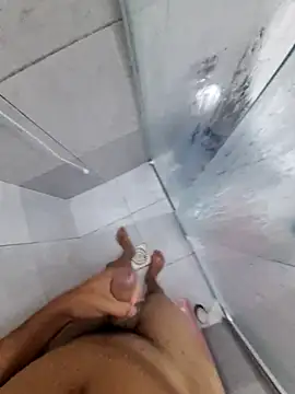 Anonimo-misterioso online show from April 1, 2026, 12:00 am