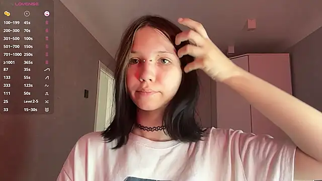 AmeliaMiotii online show from April 30, 2026, 11:05 am