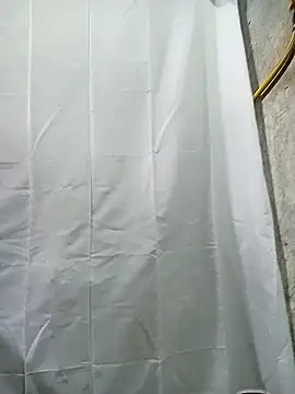 maira-hot online show from April 13, 2026, 8:03 pm