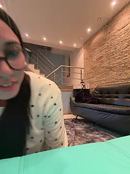 Snapshot of juliacosta chatting on May 20, 2026, 1:01 am juliacosta online show from May 20, 2026, 1:01 am