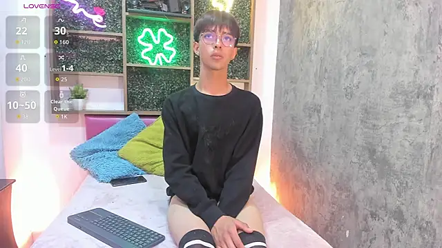 Snapshot of Eyden_Connor chatting on June 9, 2026, 8:53 pm Eyden Connor online show from June 9, 2026, 8:53 pm