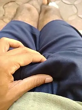 junedkhan99 online show from April 12, 2026, 4:17 am