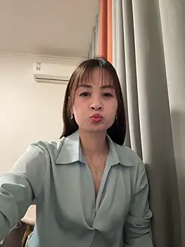 Yang 218 online show from May 1, 2026, 2:43 pm