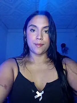 Snapshot of Kim_roussee chatting on April 7, 2026, 7:20 am Kim roussee online show from April 7, 2026, 7:20 am