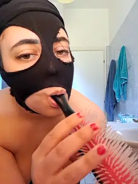 Snapshot of zuccherofilatoo chatting on March 27, 2026, 2:28 pm zuccherofilatoo online show from March 27, 2026, 2:28 pm