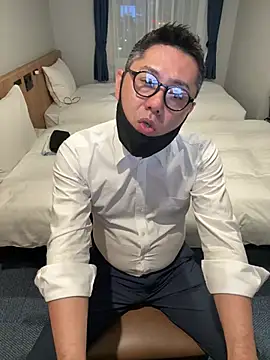 RYUICHI 1919 online show from May 26, 2026, 12:23 pm