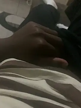 Snapshot of ndaloyakhe chatting on April 4, 2026, 8:28 pm ndaloyakhe online show from April 4, 2026, 8:28 pm