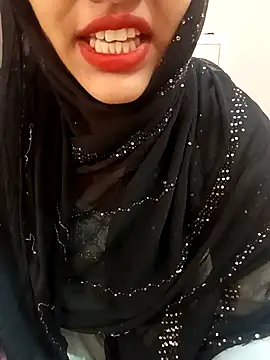 Miss Noor   online show from May 17, 2026, 5:27 am