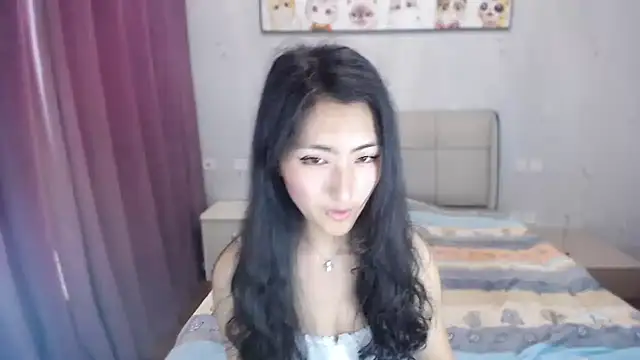 Snapshot of A--zi chatting on April 11, 2026, 4:39 am A--zi online show from April 11, 2026, 4:39 am