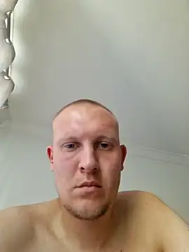 Snapshot of Ousto18 chatting on July 2, 2026, 3:07 pm Ousto18 online show from July 2, 2026, 3:07 pm