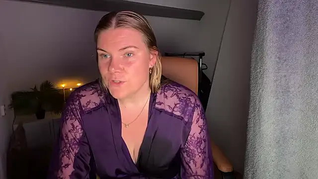 SexyBlondJoanna-Exclusief online show from May 20, 2026, 9:59 am