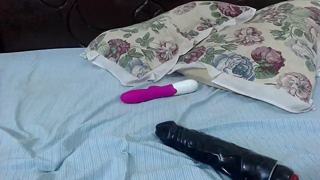 emmytease online show from April 14, 2026, 12:05 am