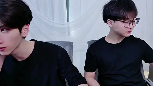 Snapshot of Dkcolo chatting on June 2, 2026, 7:43 am Dkcolo online show from June 2, 2026, 7:43 am