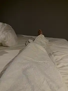 tanhualang001 online show from April 1, 2026, 1:06 am