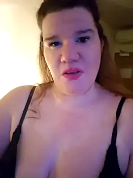 Snapshot of curvystachel42 chatting on April 11, 2026, 10:36 pm curvystachel42 online show from April 11, 2026, 10:36 pm