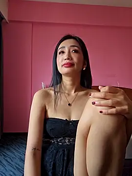 Emceeeeee25 online show from April 3, 2026, 5:38 am