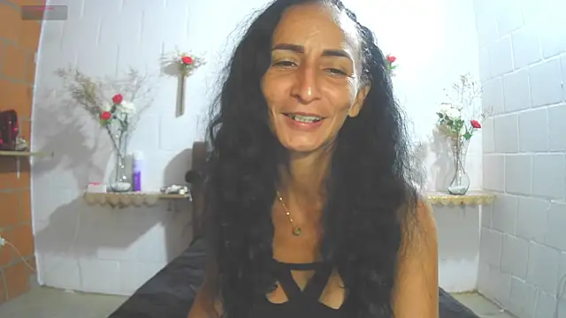 SamanttaLopez online show from May 5, 2026, 10:34 am