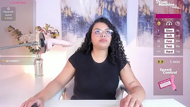 scarlett  2 online show from April 13, 2026, 9:20 pm