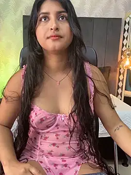 Snapshot of AngelCheerry_ chatting on April 4, 2026, 11:51 am AngelCheerry online show from April 4, 2026, 11:51 am
