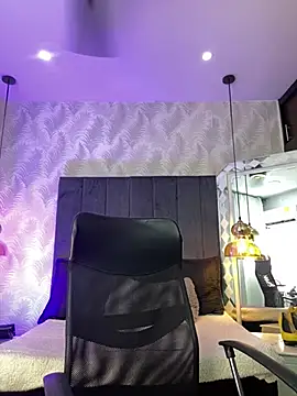 Snapshot of AngelCheerry_ chatting on May 12, 2026, 11:40 am AngelCheerry online show from May 12, 2026, 11:40 am