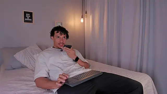 dominik drake online show from April 21, 2026, 12:22 pm